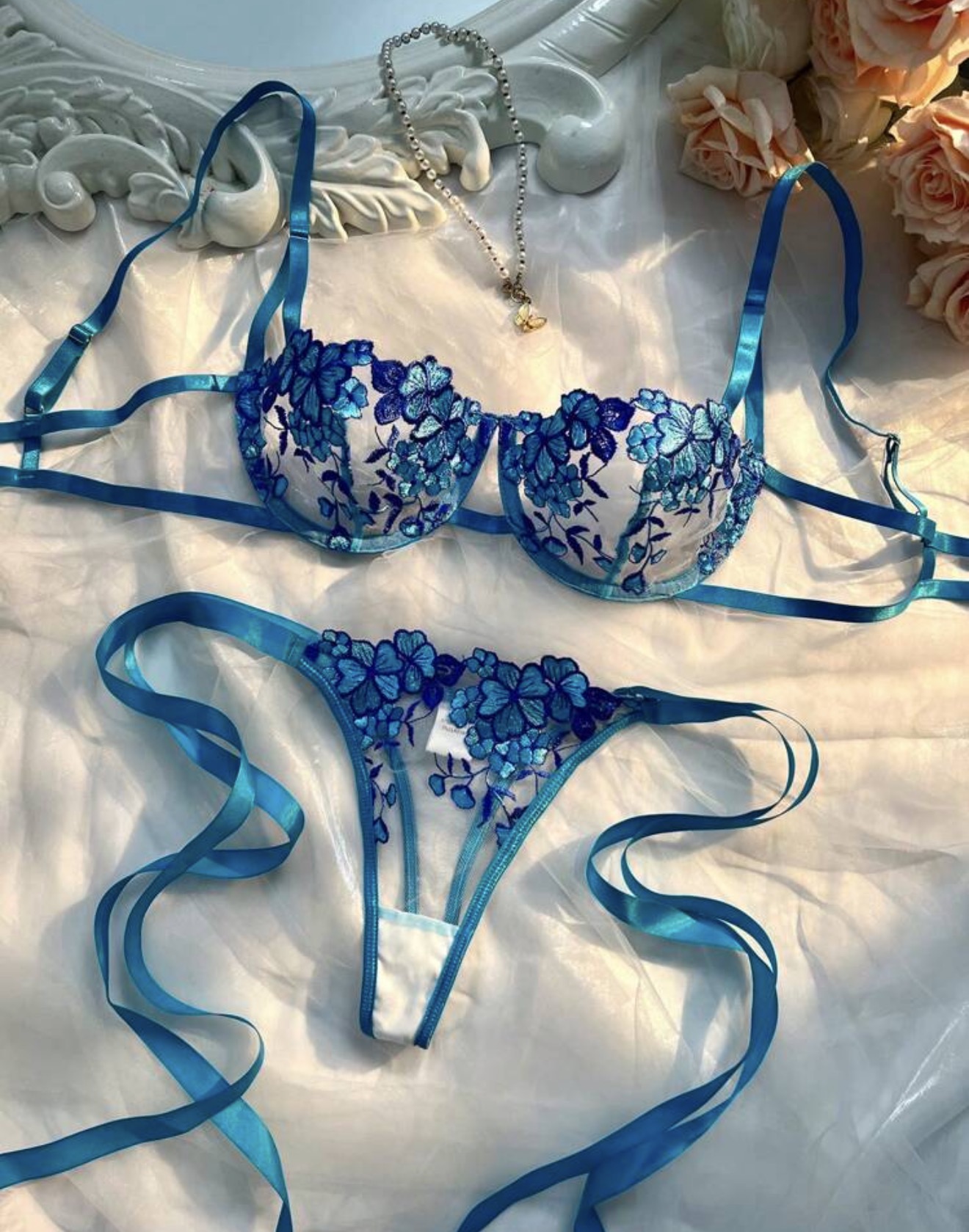 Conjunto de lencería de 2 piezas con bordado y lazo azul cielo para mujer