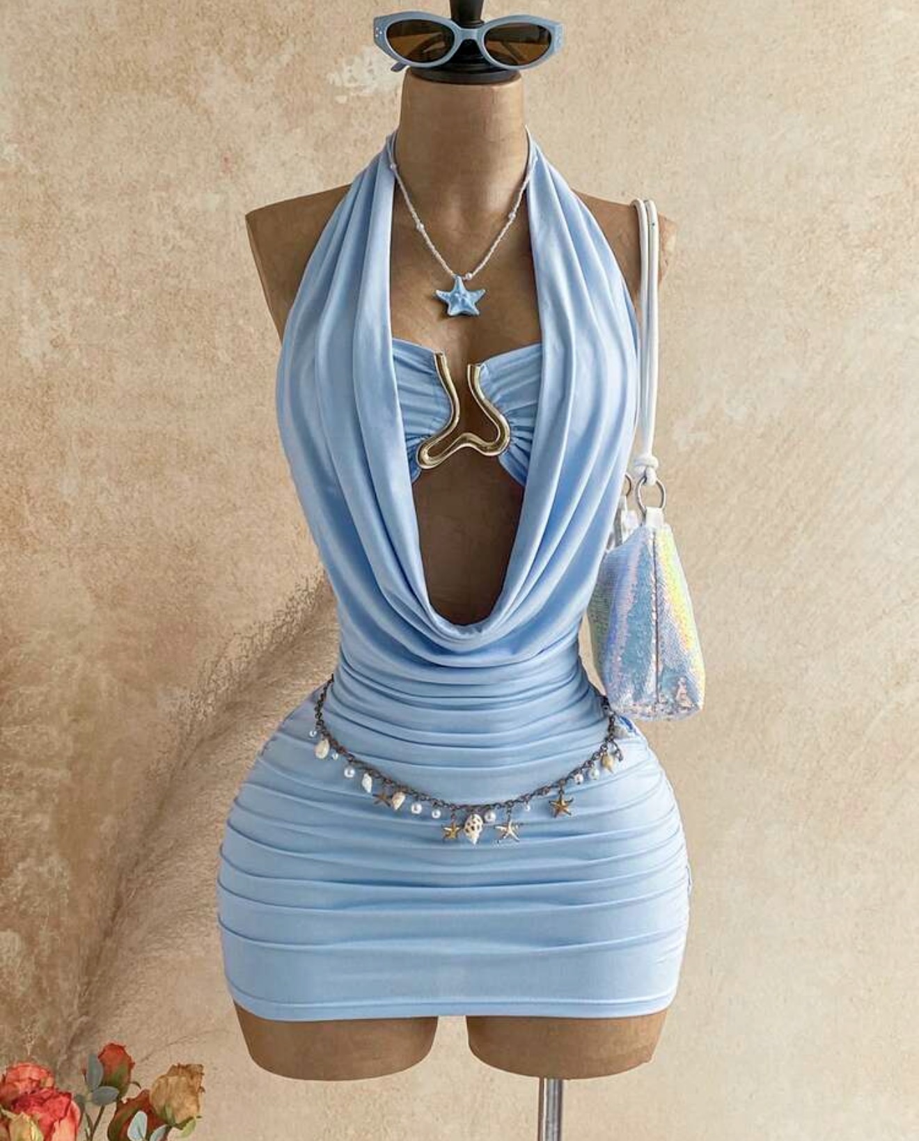 Vestido mini sexy de mujer de unicolor con cuello halter