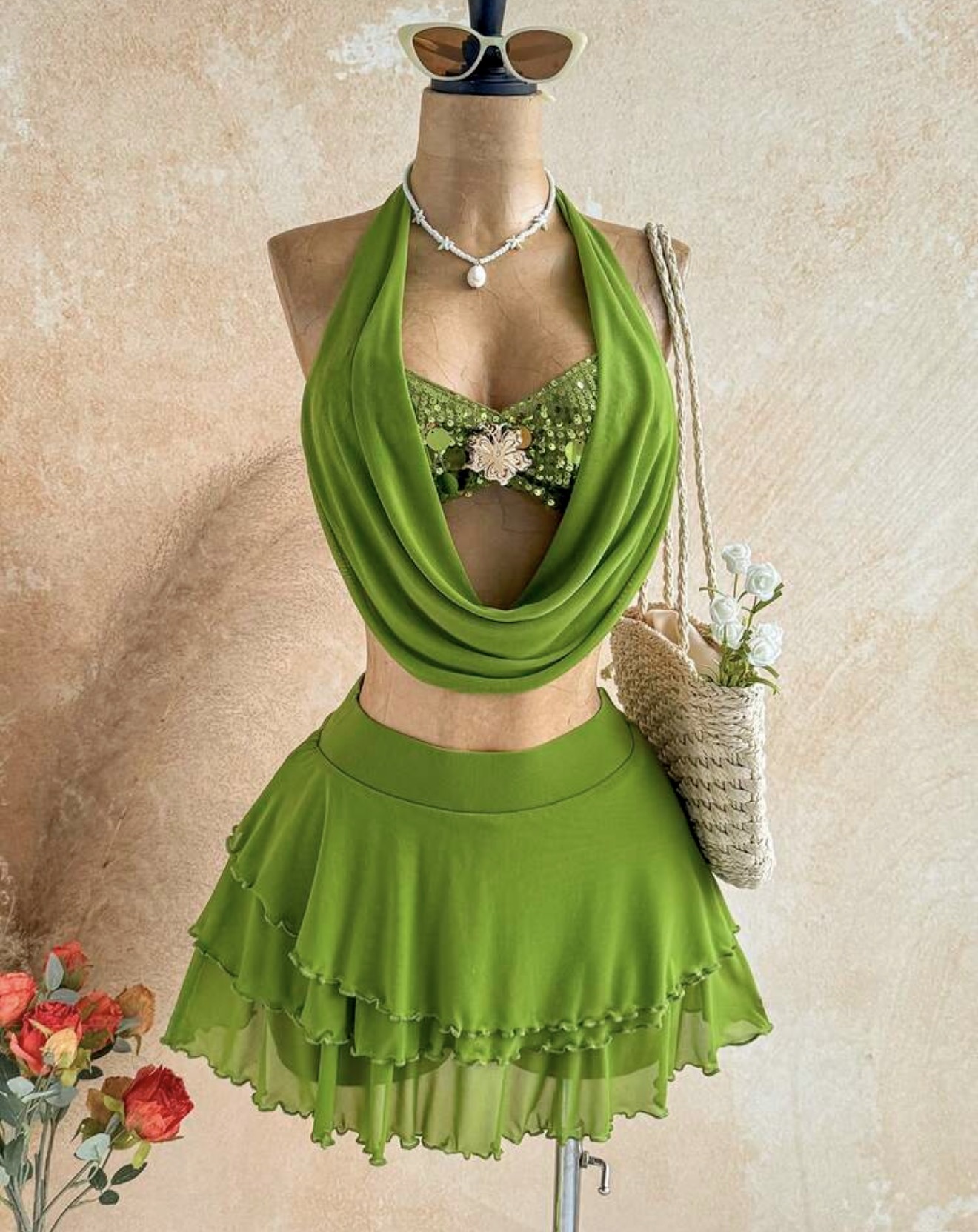 Conjunto de 2 piezas para mujer con top halter con nudo y hebilla metálica con estampado floral degradado