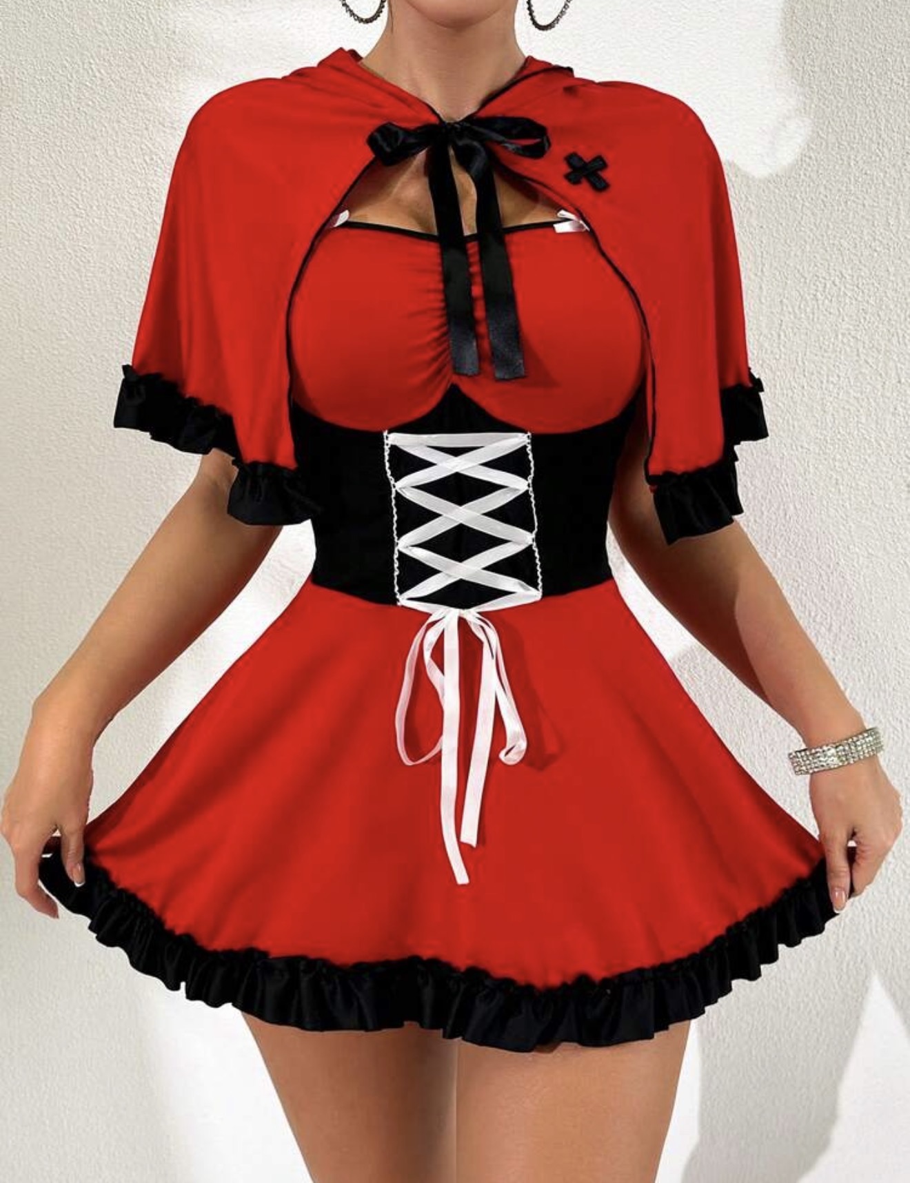 Fantasy Costume Vestido de tirantes mini con contraste blanco y negro y capa con capucha, adecuado para disfraz de Halloween