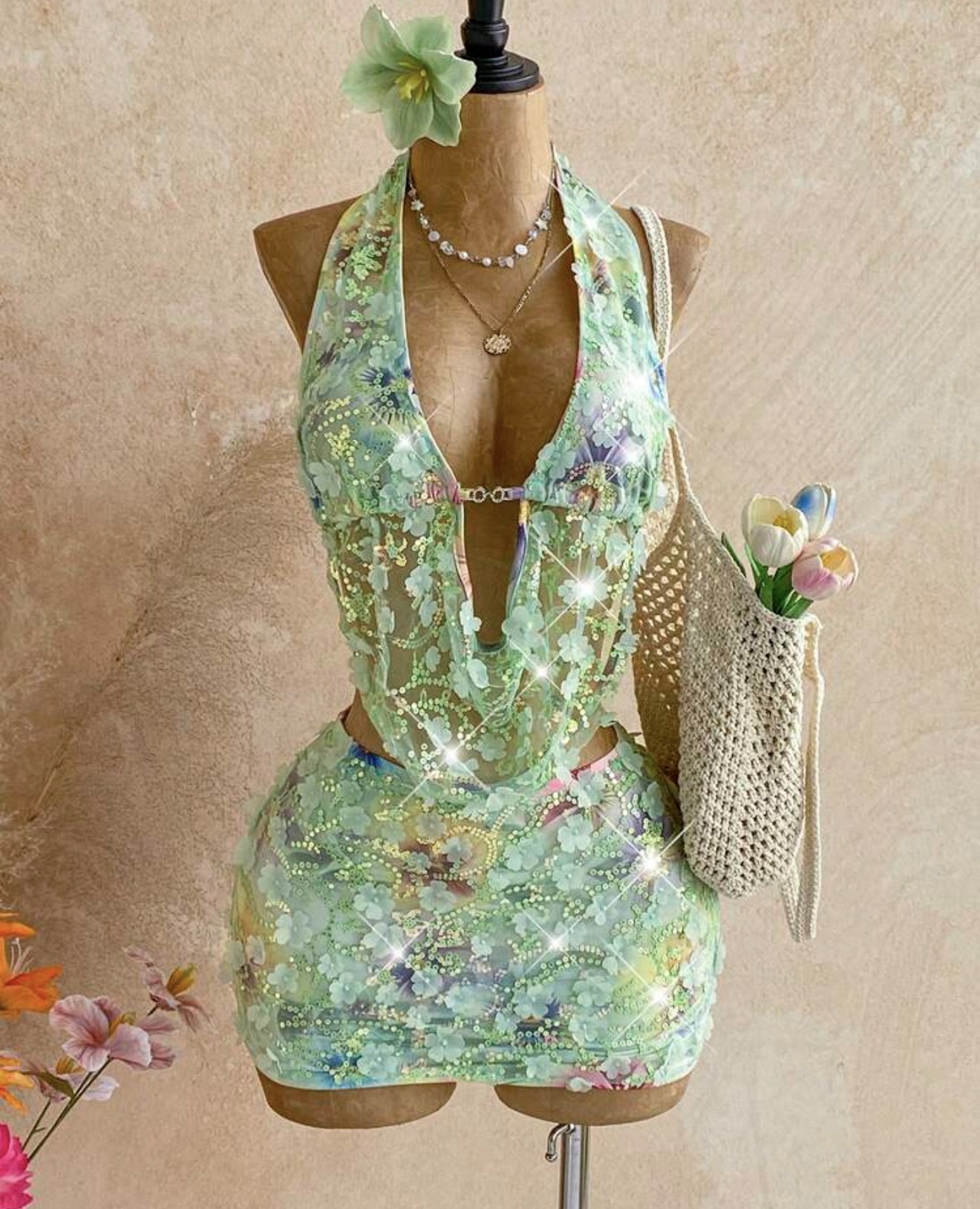 Conjunto de 2 piezas/Set Top Halter Ajustado con Flecos Brillantes у Lentejuelas у Minifalda, Verde Claro