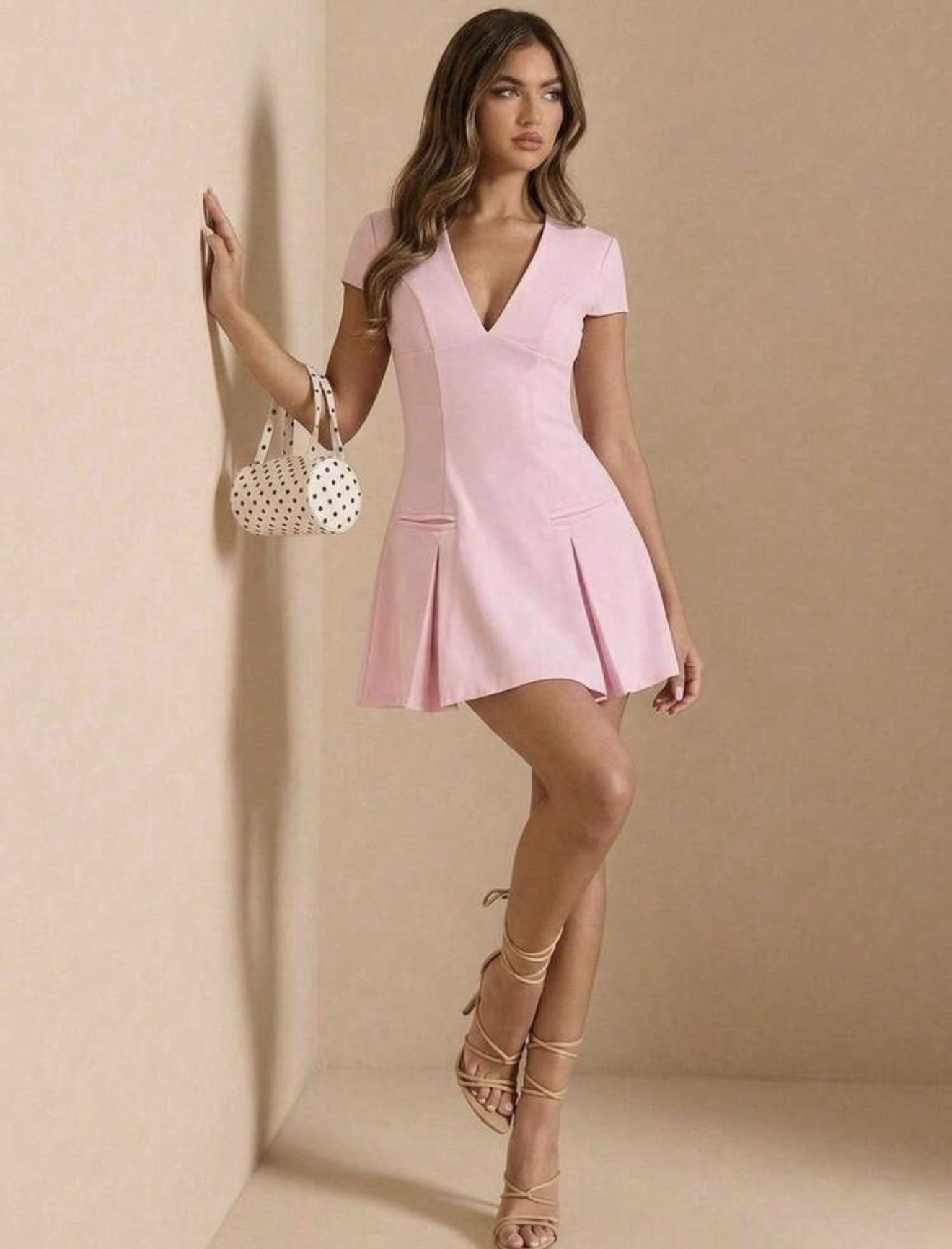 Vestido mini ajustado de mujer primavera/verano con escote en V profundo, manga corta, camisola y bajo en línea A